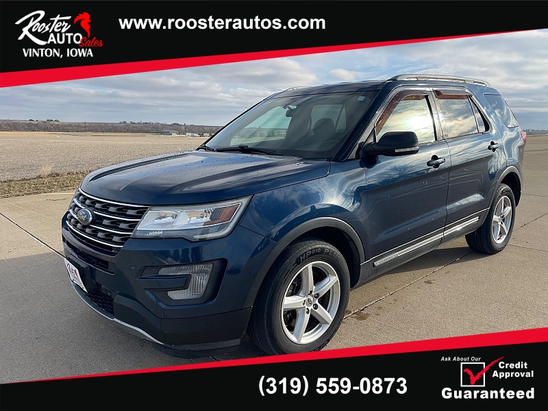 Used 2017  Ford Explorer 4d SUV 4WD XLT at Rooster Auto Sales near Vinton&comma; IA