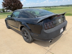 Used 2006  Ford Mustang 2d Coupe Premium at Rooster Auto Sales near Vinton&comma; IA