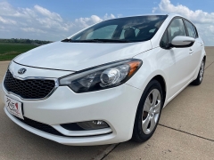 Used 2016 Kia Forte5 5d Hatchback SX Auto at Rooster Auto Sales near Vinton, IA