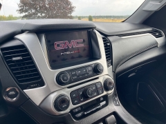 Used 2015 GMC Yukon XL 4d SUV 4WD SLT at Rooster Auto Sales near Vinton, IA