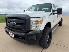 Used 2015  Ford Super Duty F-350 4WD Crew Cab XL SRW at Rooster Auto Sales near Vinton&comma; IA