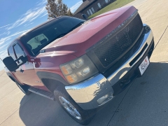 Used 2009  Chevrolet Silverado 2500 4WD Crew Cab LT at Rooster Auto Sales near Vinton, IA