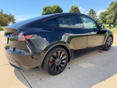 Used 2021  Tesla Model Y Performance AWD at Rooster Auto Sales near Vinton&comma; IA