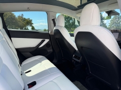 Used 2021  Tesla Model Y Performance AWD at Rooster Auto Sales near Vinton&comma; IA