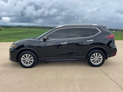 Used 2019 Nissan Rogue 4d SUV AWD SV at Rooster Auto Sales near Vinton, IA