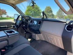 Used 2009 Ford Super Duty F-250 4WD Crew Cab XLT at Rooster Auto Sales near Vinton, IA
