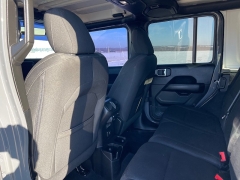 Used 2018  Jeep Wrangler Unlimited 4d SUV 4WD Sahara at Rooster Auto Sales near Vinton&comma; IA