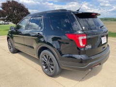 Used 2018 Ford Explorer 4d SUV 4WD XLT at Rooster Auto Sales near Vinton, IA