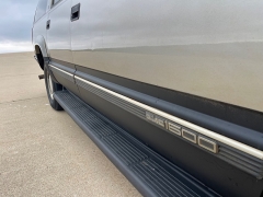Used 1999 GMC Suburban 1500 SUV 4WD SLT at Rooster Auto Sales near Vinton, IA