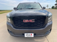 Used 2017 GMC Yukon XL 4d SUV 4WD Denali at Rooster Auto Sales near Vinton, IA