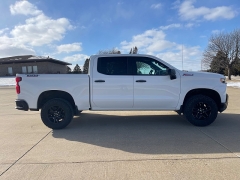 Used 2020  Chevrolet Silverado 1500 4WD Crew Cab LT Trail Boss at Rooster Auto Sales near Vinton&comma; IA