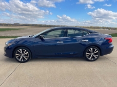 Used 2017  Nissan Maxima 4d Sedan Platinum at Rooster Auto Sales near Vinton, IA