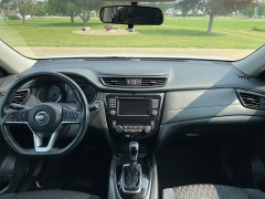 Used 2018 Nissan Rogue 4d SUV AWD SV at Rooster Auto Sales near Vinton, IA