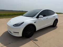Used 2021  Tesla Model Y Long Range AWD at Rooster Auto Sales near Vinton&comma; IA