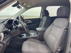 Used 2019  Chevrolet Traverse 4d SUV FWD LT Cloth w/1LT at Rooster Auto Sales near Vinton, IA