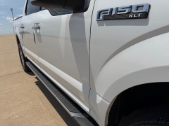 Used 2017  Ford F-150 4WD SuperCrew XLT 5 1&sol;2 at Rooster Auto Sales near Vinton&comma; IA