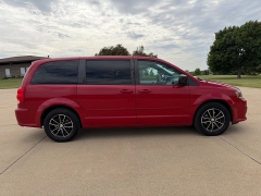 Used 2015  Dodge Grand Caravan 4d Wagon SE at Rooster Auto Sales near Vinton&comma; IA