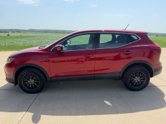 Used 2018  Nissan Rogue Sport 4d SUV AWD S at Rooster Auto Sales near Vinton&comma; IA