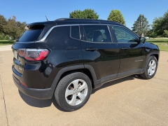 Used 2021  Jeep Compass Latitude FWD at Rooster Auto Sales near Vinton&comma; IA