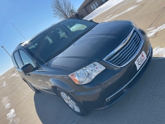 Used 2013  Chrysler Town & Country 4d Wagon Touring at Rooster Auto Sales near Vinton&comma; IA