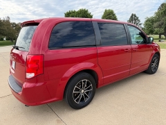 Used 2015  Dodge Grand Caravan 4d Wagon SE at Rooster Auto Sales near Vinton&comma; IA