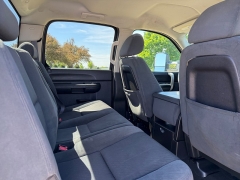 Used 2009  Chevrolet Silverado 1500 4WD Crew Cab LT at Rooster Auto Sales near Vinton&comma; IA
