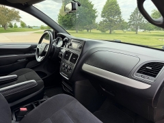 Used 2015  Dodge Grand Caravan 4d Wagon SE at Rooster Auto Sales near Vinton&comma; IA
