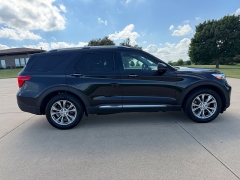Used 2021  Ford Explorer Limited 4WD at Rooster Auto Sales near Vinton&comma; IA