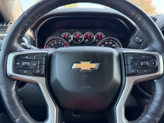 Used 2021  Chevrolet Silverado 1500 4WD Crew Cab 147" LT at Rooster Auto Sales near Vinton&comma; IA