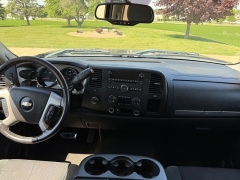 Used 2009  Chevrolet Silverado 1500 4WD Crew Cab LT at Rooster Auto Sales near Vinton&comma; IA