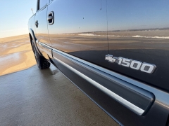 Used 2004  Chevrolet Silverado 1500 4WD Crew Cab Z71 at Rooster Auto Sales near Vinton&comma; IA