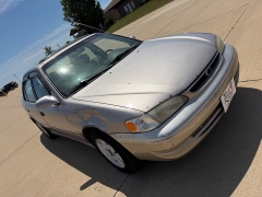 Used 1998  Toyota Corolla 4d Sedan LE AT at Rooster Auto Sales near Vinton&comma; IA