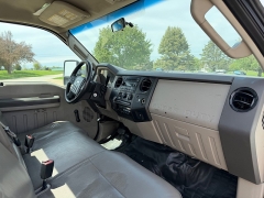 Used 2008  Ford Super Duty F-450 CC 4WD Reg Cab 201" XLT at Rooster Auto Sales near Vinton&comma; IA