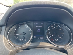 Used 2018 Nissan Rogue 4d SUV AWD SV at Rooster Auto Sales near Vinton, IA