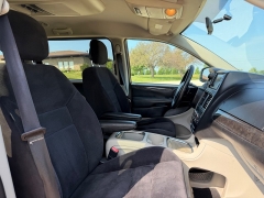 Used 2014  Dodge Grand Caravan 4d Wagon SXT 30th Anniversary at Rooster Auto Sales near Vinton&comma; IA