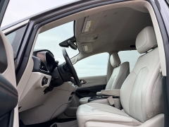 Used 2018  Chrysler Pacifica 4d Wagon Touring L Plus at Rooster Auto Sales near Vinton&comma; IA