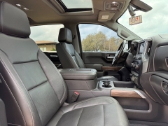 Used 2019  Chevrolet Silverado 1500 4WD Crew Cab LT Trail Boss at Rooster Auto Sales near Vinton&comma; IA