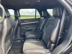 Used 2018 Ford Explorer 4d SUV 4WD XLT at Rooster Auto Sales near Vinton, IA