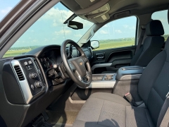Used 2015  Chevrolet Silverado 1500 4WD Crew Cab LT Z71 at Rooster Auto Sales near Vinton&comma; IA