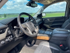 Used 2016 GMC Yukon XL 4d SUV 4WD Denali at Rooster Auto Sales near Vinton, IA