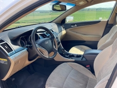 Used 2013 Hyundai Sonata 4d Sedan GLS at Rooster Auto Sales near Vinton, IA