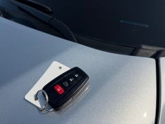 Used 2022  Toyota Highlander Hybrid XLE AWD at Rooster Auto Sales near Vinton&comma; IA
