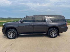Used 2017 GMC Yukon XL 4d SUV 4WD Denali at Rooster Auto Sales near Vinton, IA