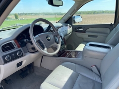 Used 2011 Chevrolet Suburban 1500 SUV 4WD LTZ at Rooster Auto Sales near Vinton, IA