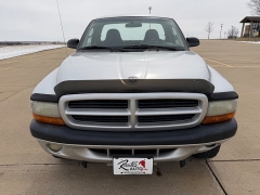 Used 2001  Dodge Dakota 4WD Reg Cab Sport at Rooster Auto Sales near Vinton&comma; IA