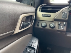 Used 2017 GMC Yukon XL 4d SUV 4WD Denali at Rooster Auto Sales near Vinton, IA