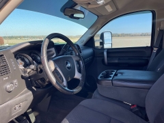 Used 2009  Chevrolet Silverado 2500 4WD Crew Cab LT at Rooster Auto Sales near Vinton, IA