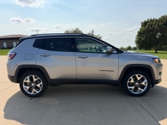 Used 2018  Jeep Compass 4d SUV 4WD Limited at Rooster Auto Sales near Vinton&comma; IA