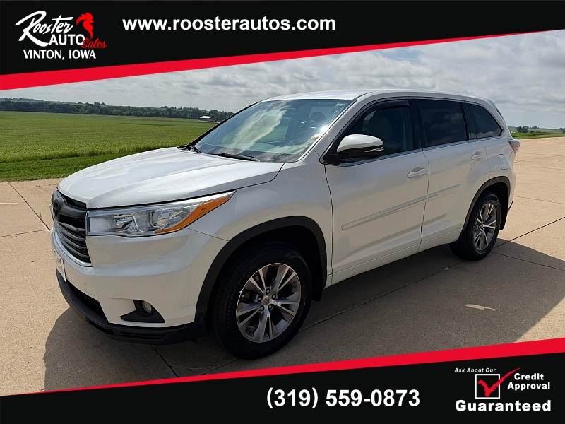 Used 2014  Toyota Highlander 4d SUV AWD LE Plus at Rooster Auto Sales near Vinton&comma; IA