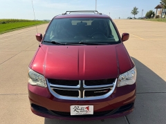 Used 2014  Dodge Grand Caravan 4d Wagon SXT 30th Anniversary at Rooster Auto Sales near Vinton&comma; IA